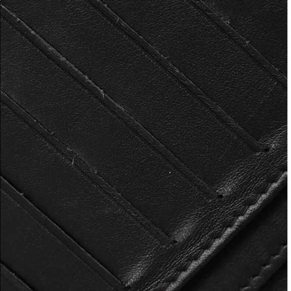 CHANEL V-stitch Folded Long Wallet - Picture 7 of 8